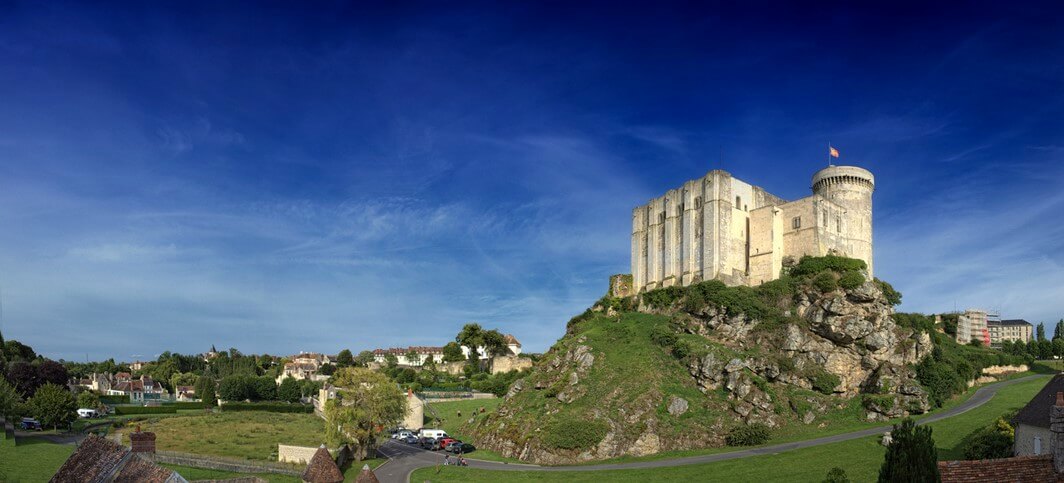 chateau de la tour falaise